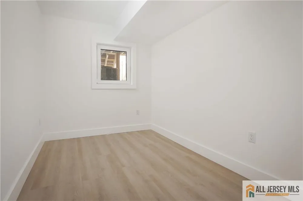 291 New York Avenue #2 Jersey City, NJ 07307