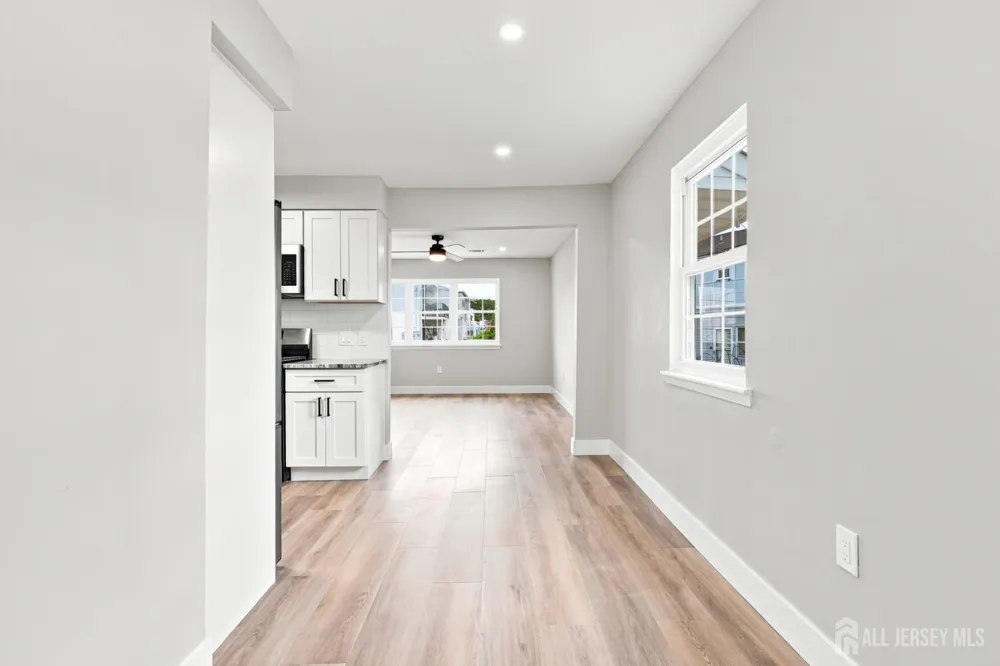 21 Iowa Court Old Bridge, NJ 07747