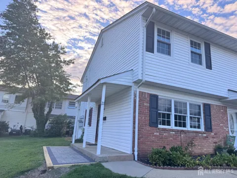 21 Iowa Court