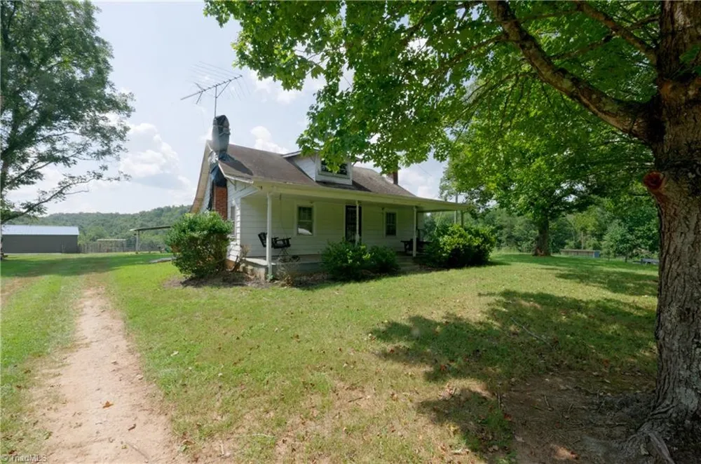 3505 NC Highway 66 S Westfield, NC 27053