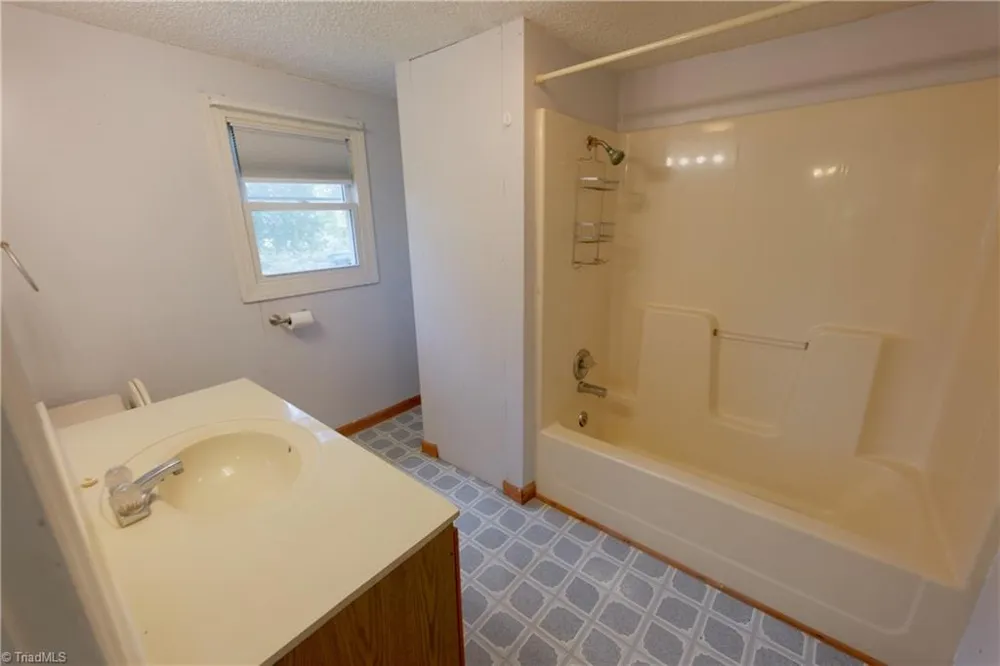 3505 NC Highway 66 S Westfield, NC 27053