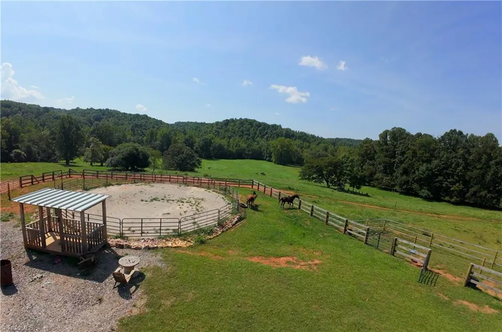 3505 NC Highway 66 S Westfield, NC 27053