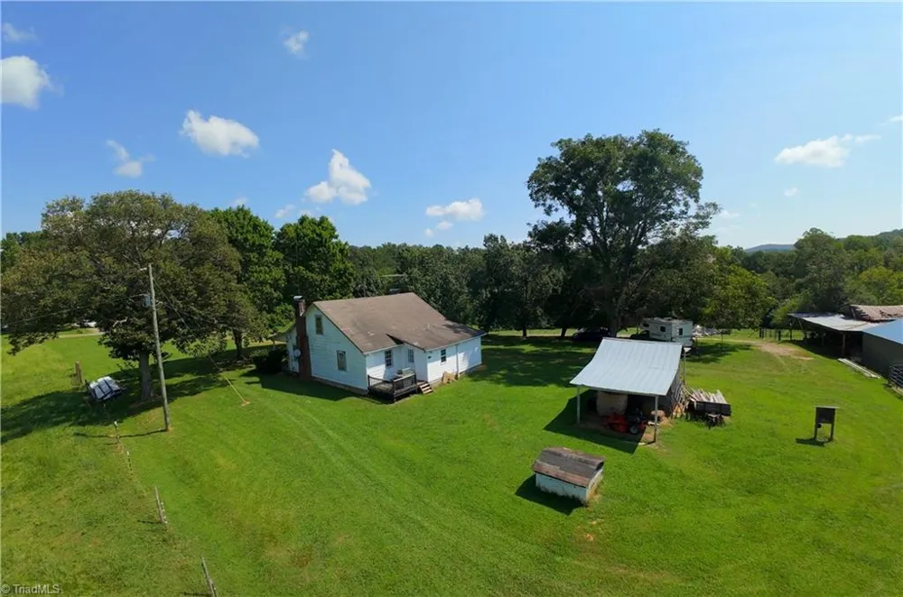 3505 NC Highway 66 S Westfield, NC 27053
