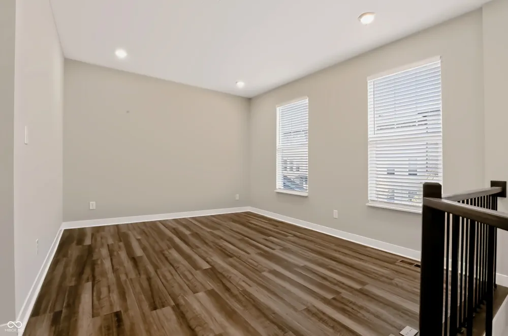 933 Yorkshire Lane Zionsville, IN 46077
