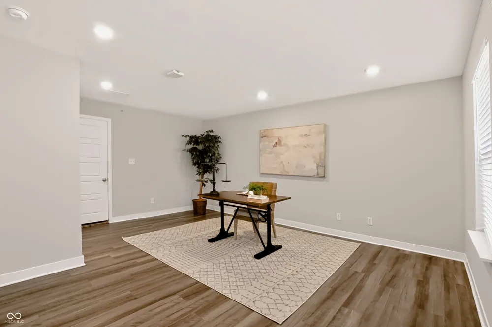 933 Yorkshire Lane Zionsville, IN 46077
