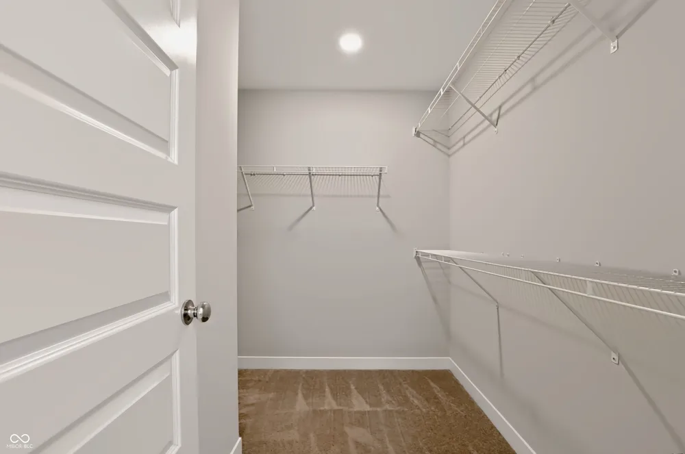 933 Yorkshire Lane Zionsville, IN 46077