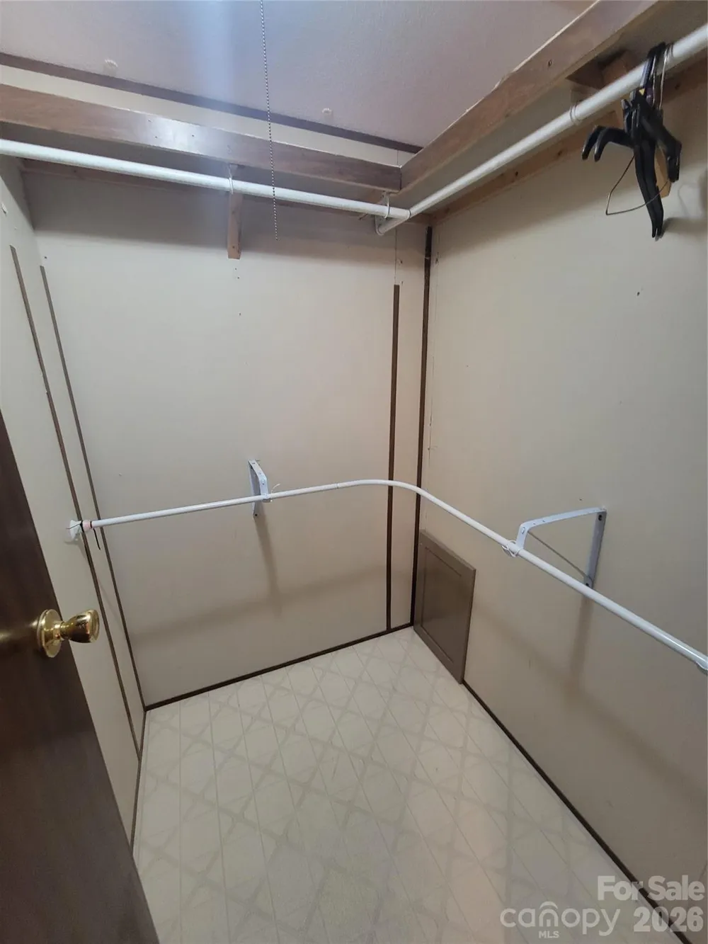 204 Kudzu Loop Waynesville, NC 28786
