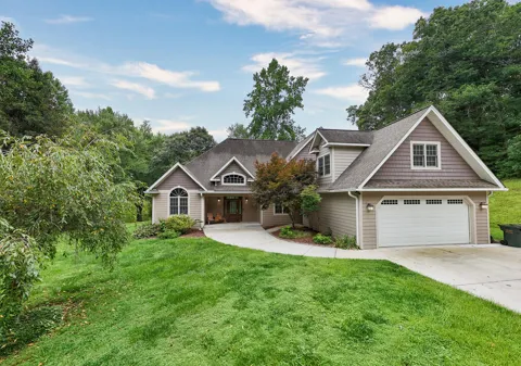 Swallowtail Ln