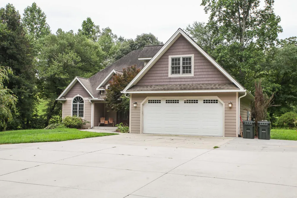 Swallowtail Ln Whittier, NC 28789