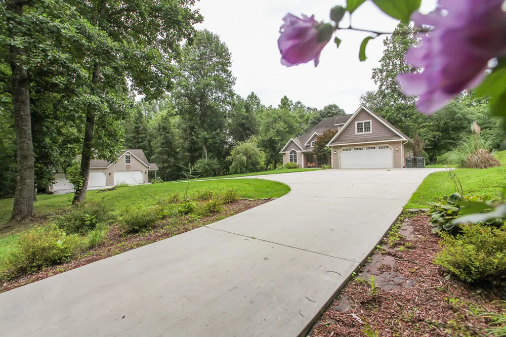 Swallowtail Ln Whittier, NC 28789