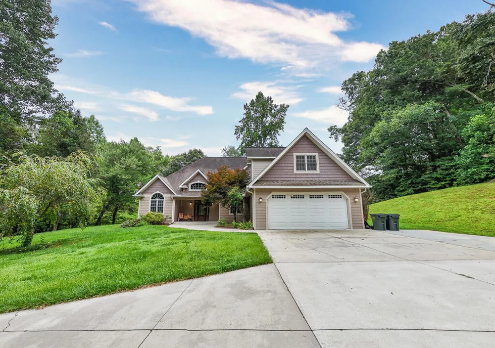 Swallowtail Ln Whittier, NC 28789