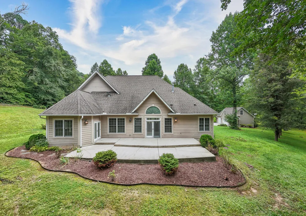 Swallowtail Ln Whittier, NC 28789