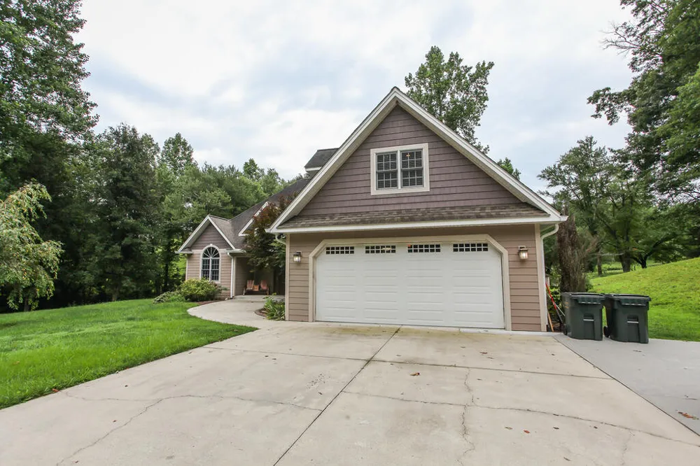 Swallowtail Ln Whittier, NC 28789