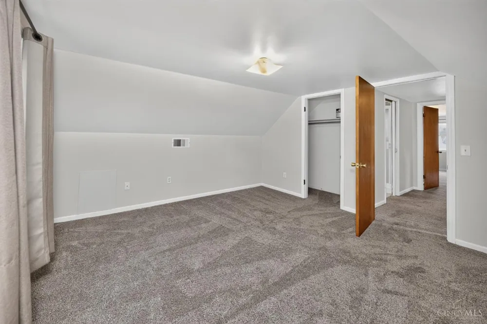 2169 Glenside Avenue Norwood, OH 45212