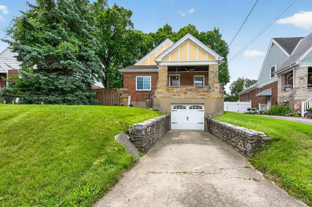 2169 Glenside Avenue Norwood, OH 45212