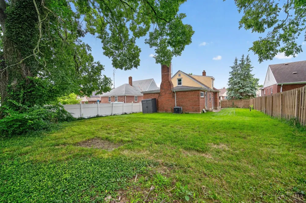 2169 Glenside Avenue Norwood, OH 45212