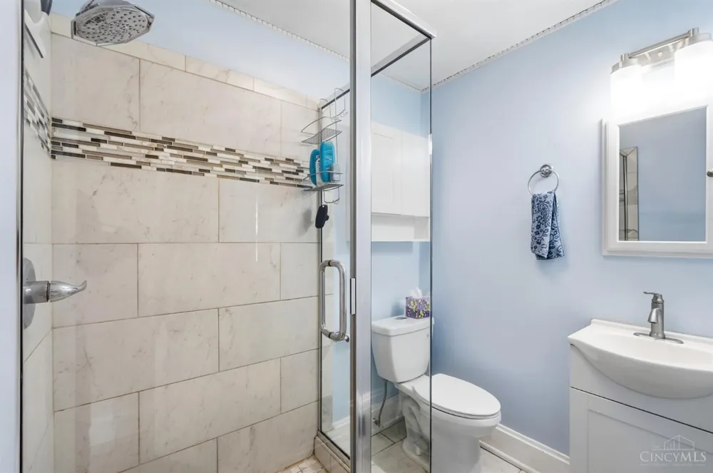 6116 Bramble Avenue Cincinnati, OH 45227