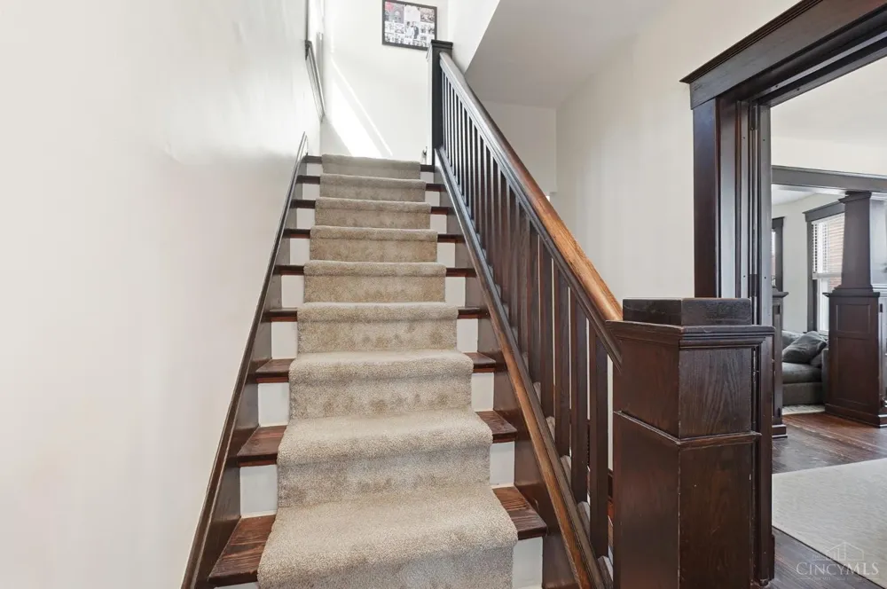 6116 Bramble Avenue Cincinnati, OH 45227
