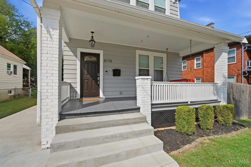 6116 Bramble Avenue Cincinnati, OH 45227