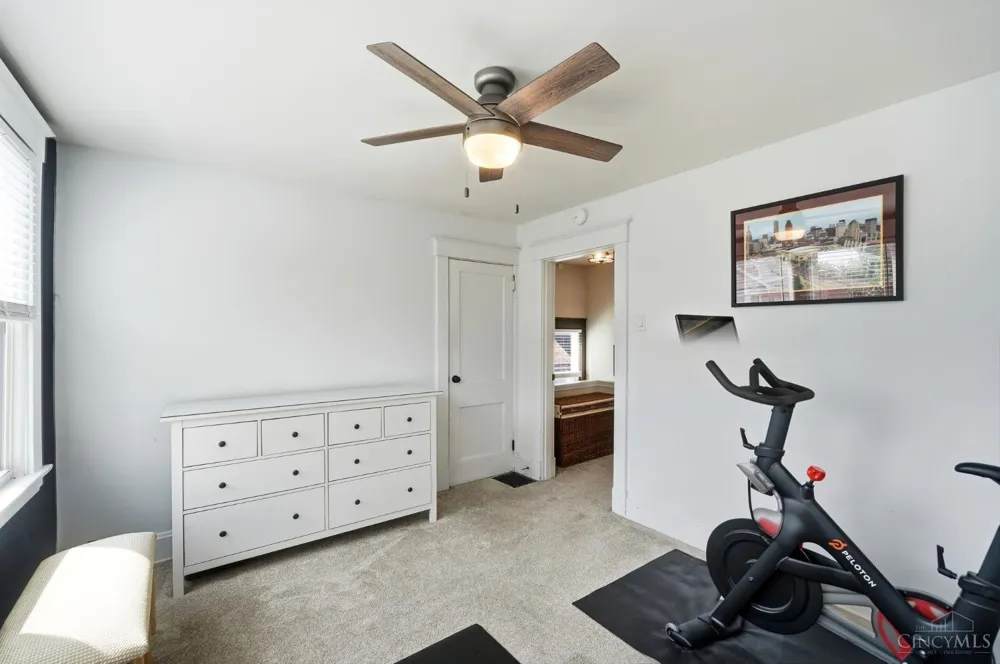6116 Bramble Avenue Cincinnati, OH 45227