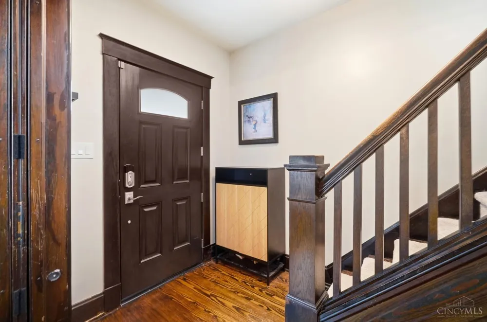 6116 Bramble Avenue Cincinnati, OH 45227