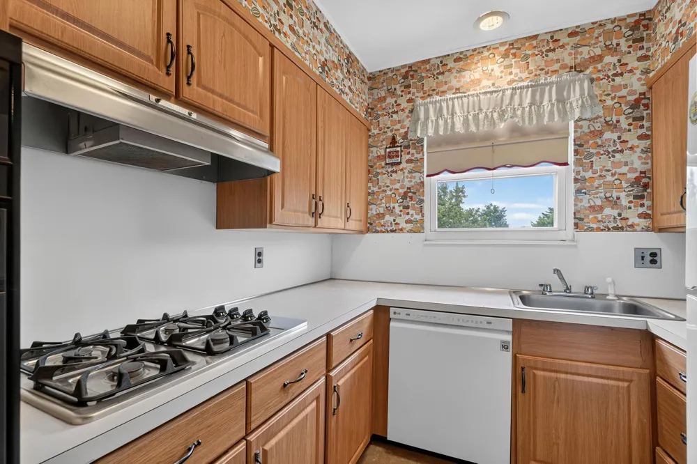 795 AVENUE C Bayonne, NJ 07002
