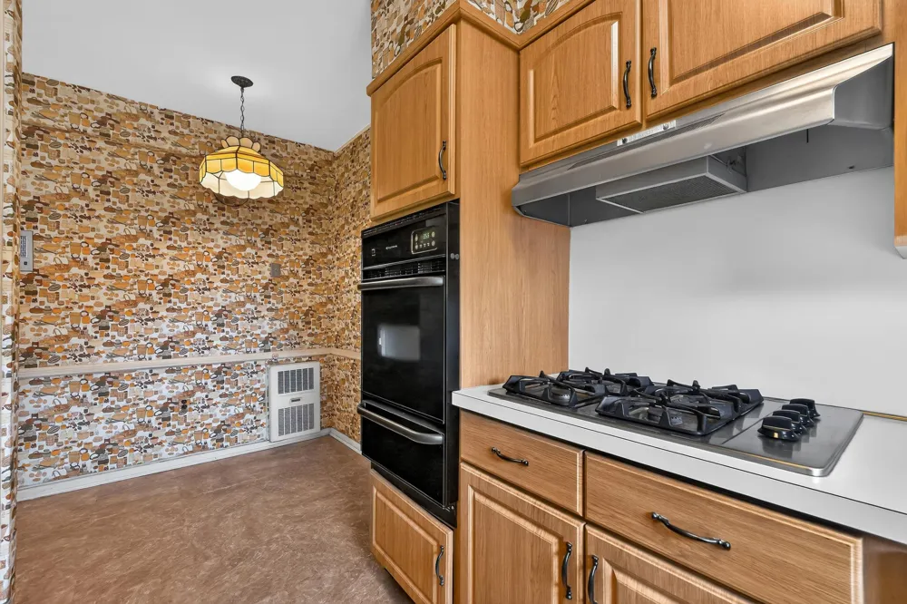795 AVENUE C Bayonne, NJ 07002