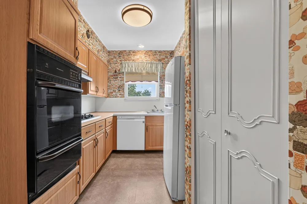795 AVENUE C Bayonne, NJ 07002