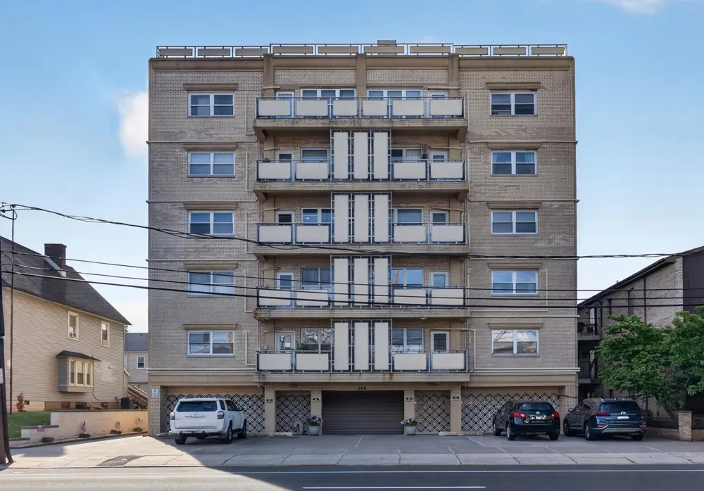 795 AVENUE C Bayonne, NJ 07002