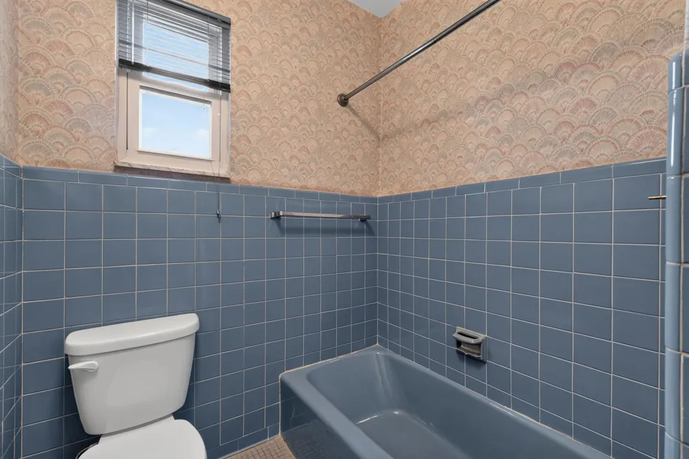 795 AVENUE C Bayonne, NJ 07002