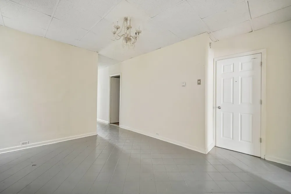 414 MONASTERY PL Union City, NJ 07087