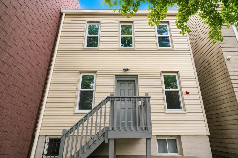 414 MONASTERY PL Union City, NJ 07087