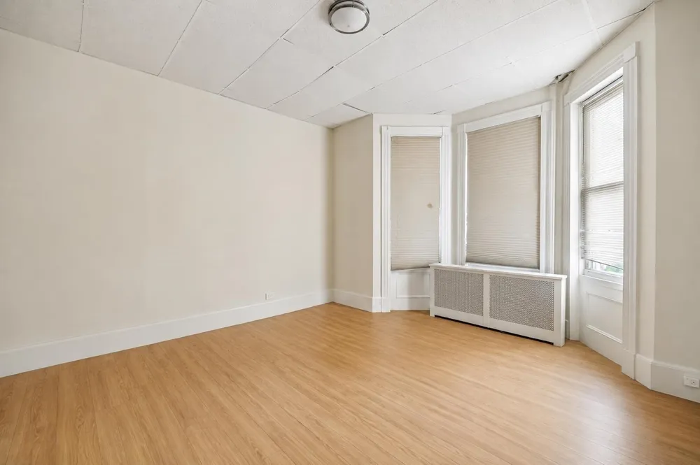 414 MONASTERY PL Union City, NJ 07087