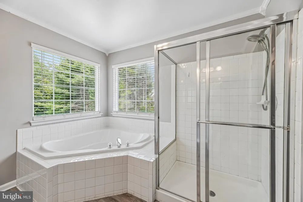 6046 PERSINGER HOUSE COURT Manassas, VA 20112