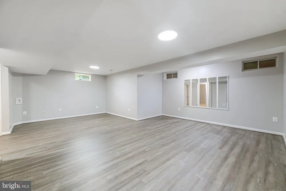 6046 PERSINGER HOUSE COURT Manassas, VA 20112