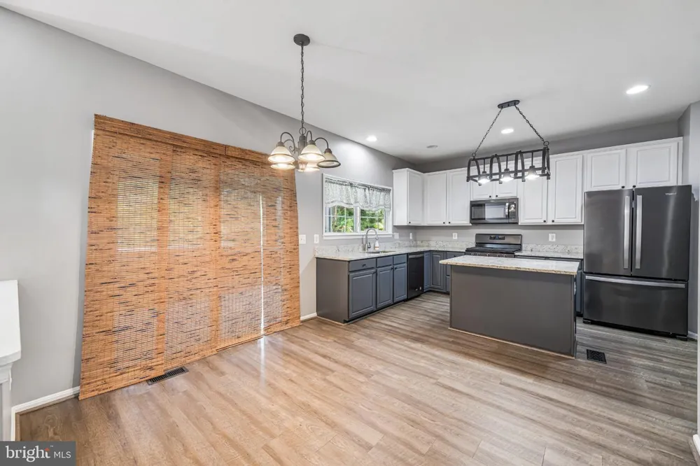 6046 PERSINGER HOUSE COURT Manassas, VA 20112