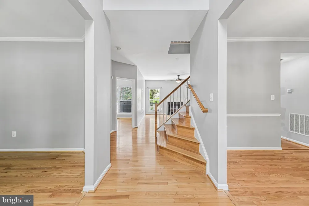 6046 PERSINGER HOUSE COURT Manassas, VA 20112