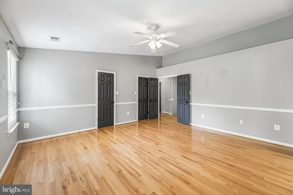 6046 PERSINGER HOUSE COURT Manassas, VA 20112