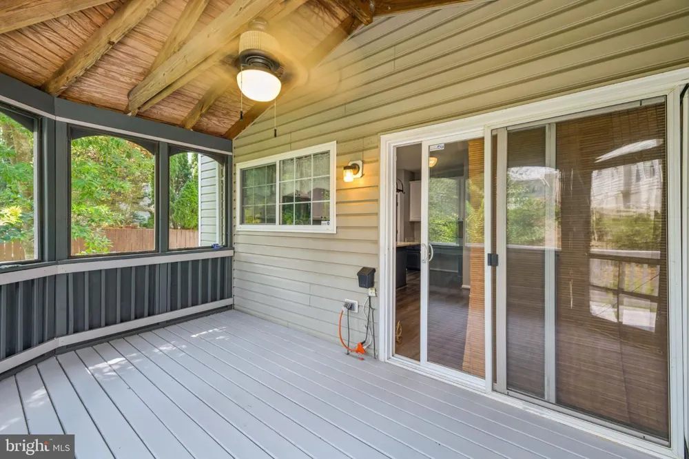 6046 PERSINGER HOUSE COURT Manassas, VA 20112