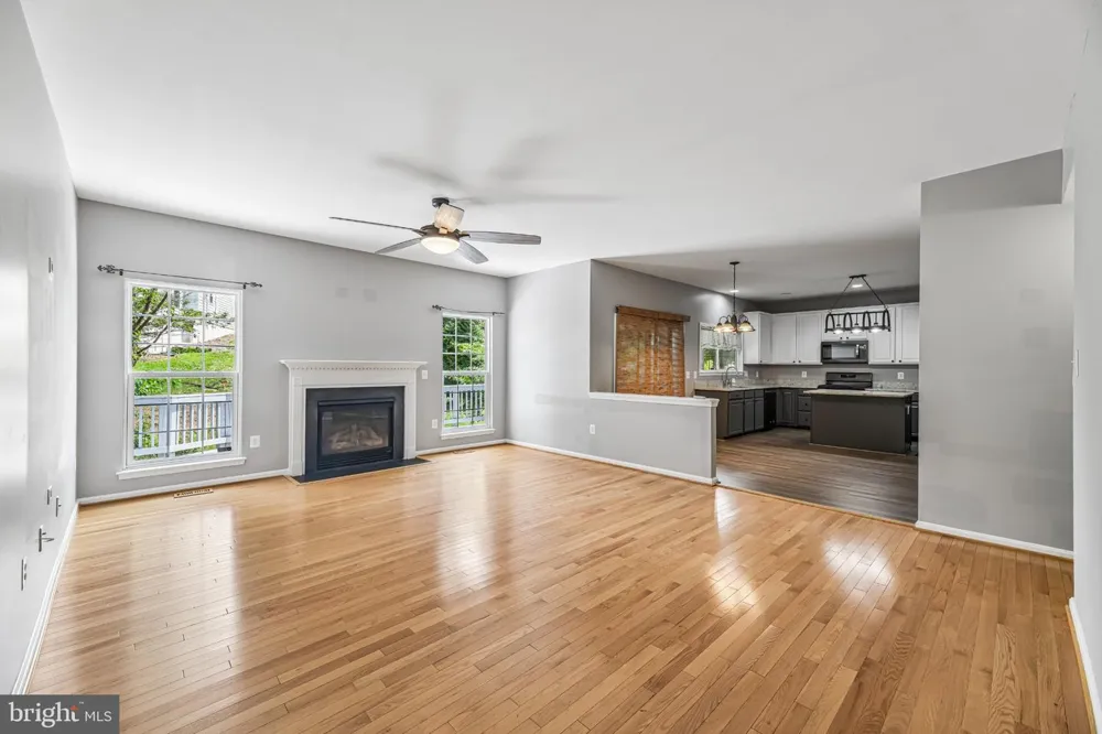 6046 PERSINGER HOUSE COURT Manassas, VA 20112