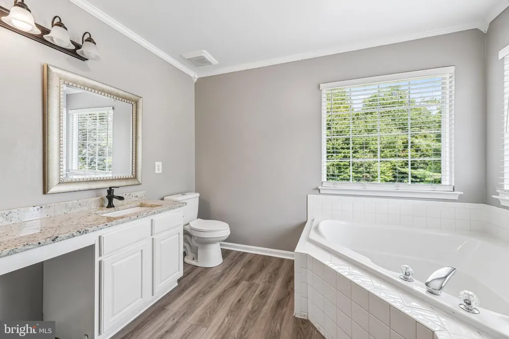 6046 PERSINGER HOUSE COURT Manassas, VA 20112
