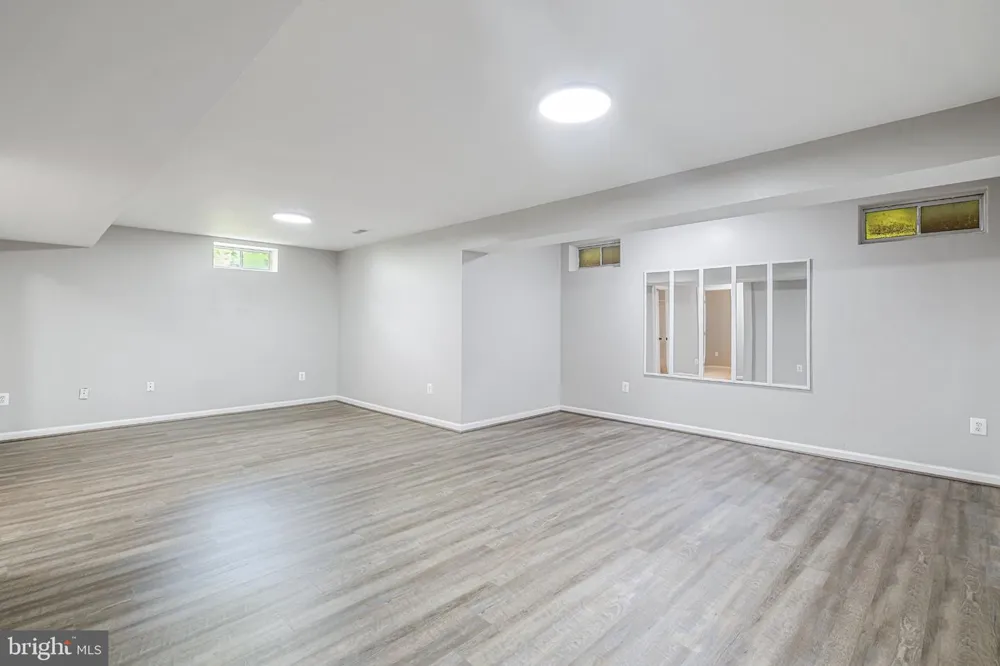 6046 PERSINGER HOUSE COURT Manassas, VA 20112