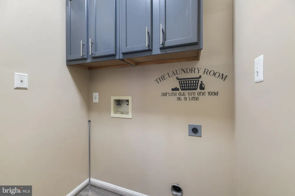 6046 PERSINGER HOUSE COURT Manassas, VA 20112