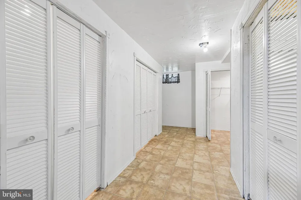 6046 PERSINGER HOUSE COURT Manassas, VA 20112