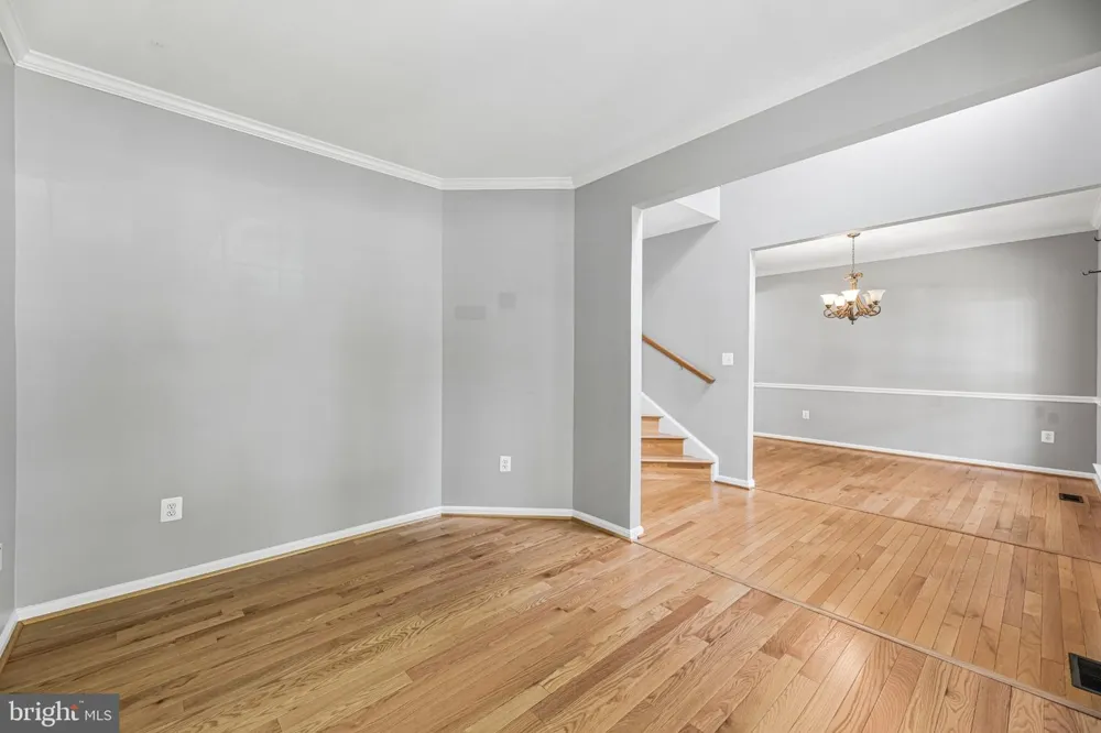 6046 PERSINGER HOUSE COURT Manassas, VA 20112