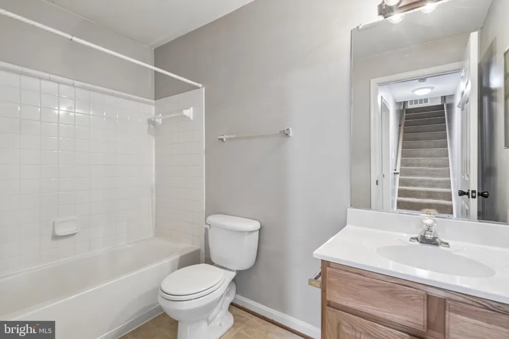 6046 PERSINGER HOUSE COURT Manassas, VA 20112