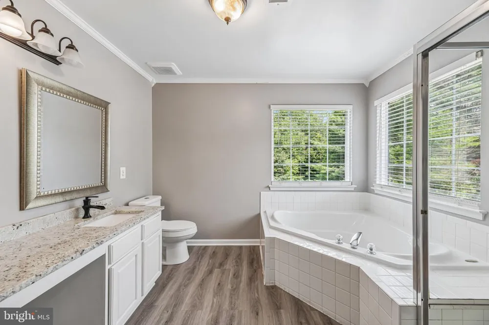 6046 PERSINGER HOUSE COURT Manassas, VA 20112