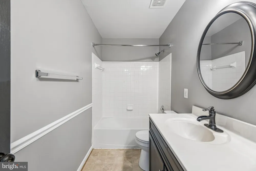 6046 PERSINGER HOUSE COURT Manassas, VA 20112