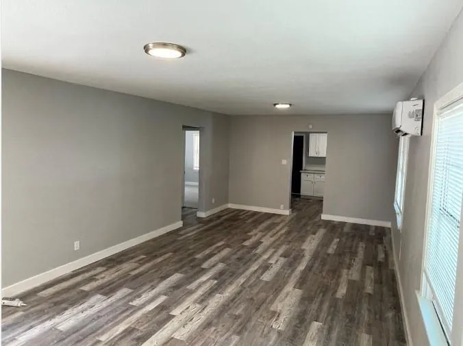 727 W 5th Street #1 Freeport, TX 77541