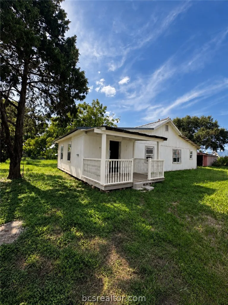10136 County Road 334 Navasota, TX 77868